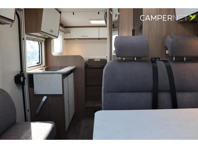 Carado V347 Pro+ Fiat 140cv Autom&aacute;tico | &iexcl;Nuevo modelo! | Alta capacidad de carga | Toldo | Versi&oacute;n compacta | Camas longitudinales | Ba&ntilde;o Vario foto: 10