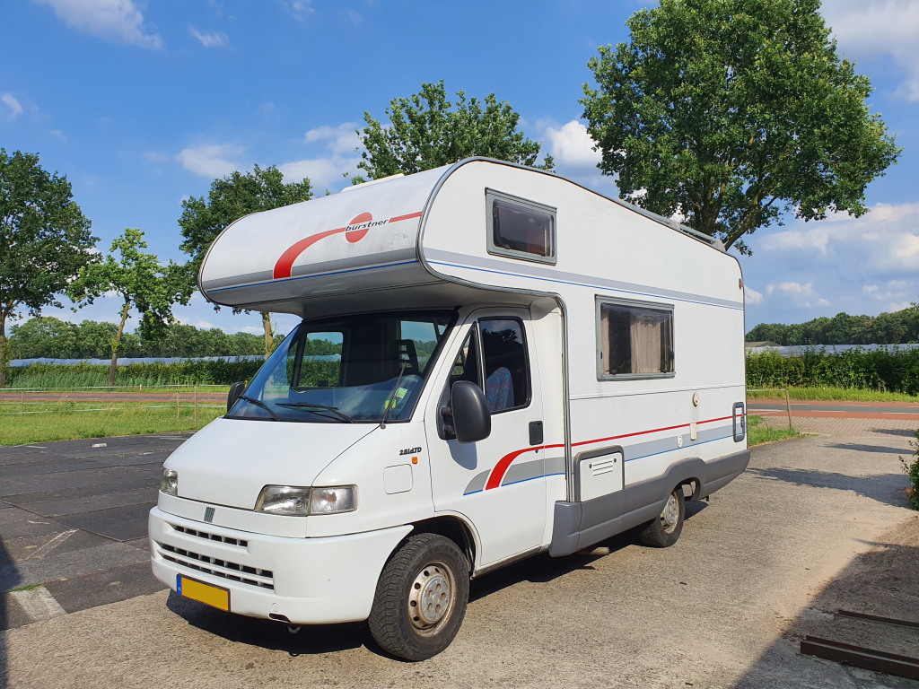 Fiat    2.8 tdi Bürstner 2 zonnepanelen 6 zitplaatsen foto: 15