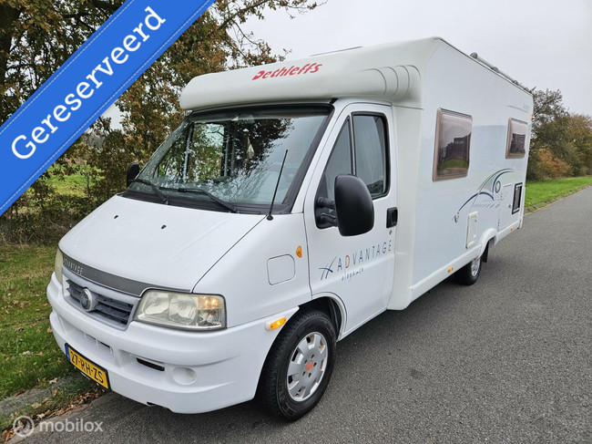 Dethleffs Advantage T 6611 Semi-integrated ☆Single beds☆ photo: 4