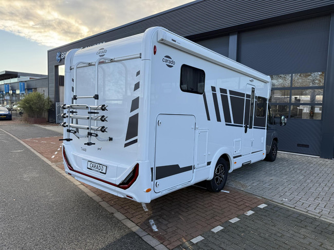 Carado T448 Pro+ Autom&aacute;tico 5 plazas de asiento y cama foto: 2