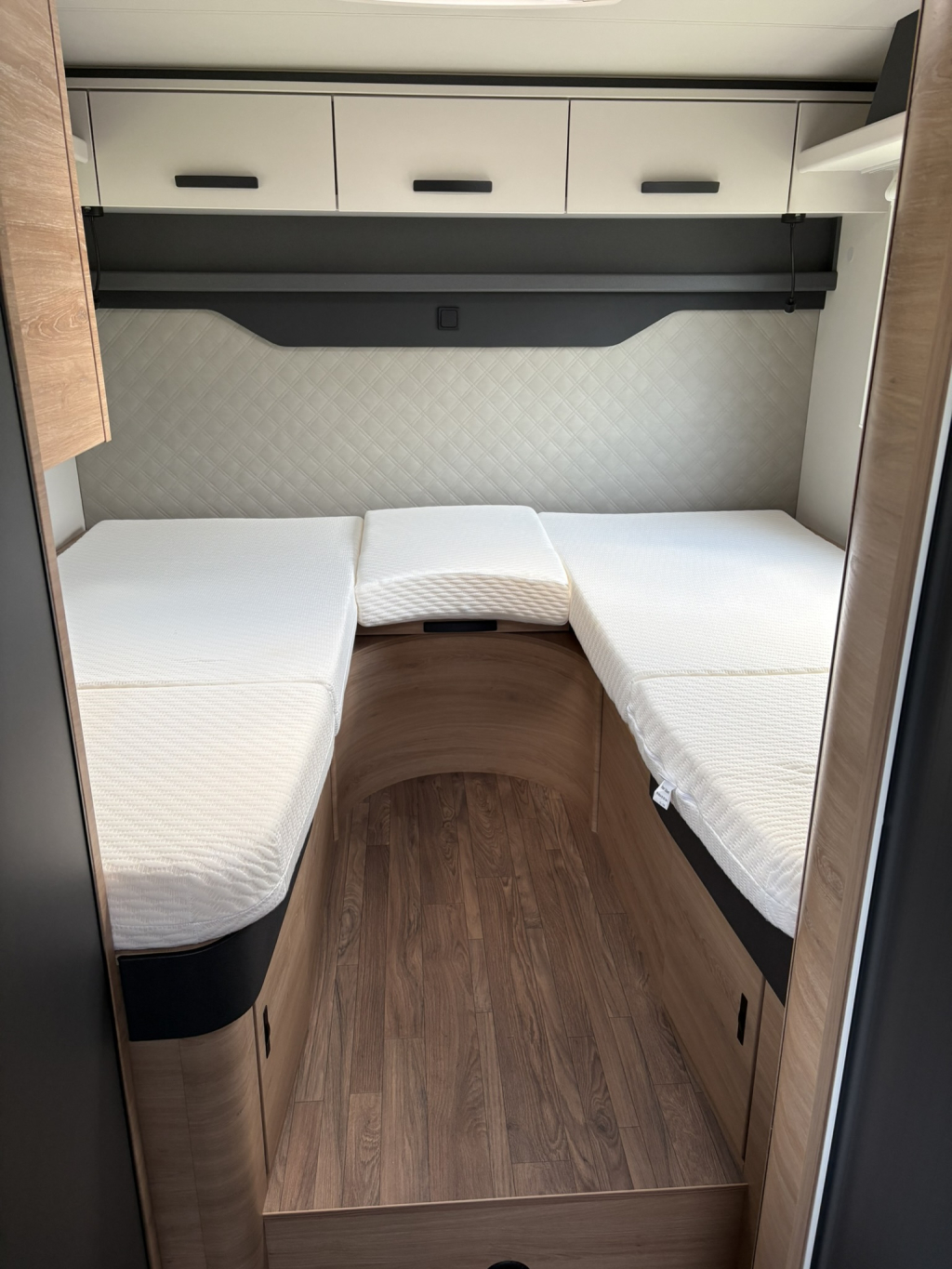 Knaus LiveTI 650 MEG Platinum Selection foto: 13
