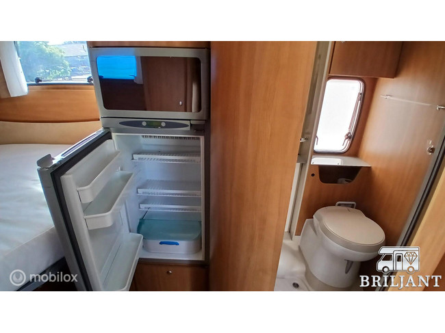 Chausson FLASH 16 ... 2011 cama transversal/cama abatible foto: 15