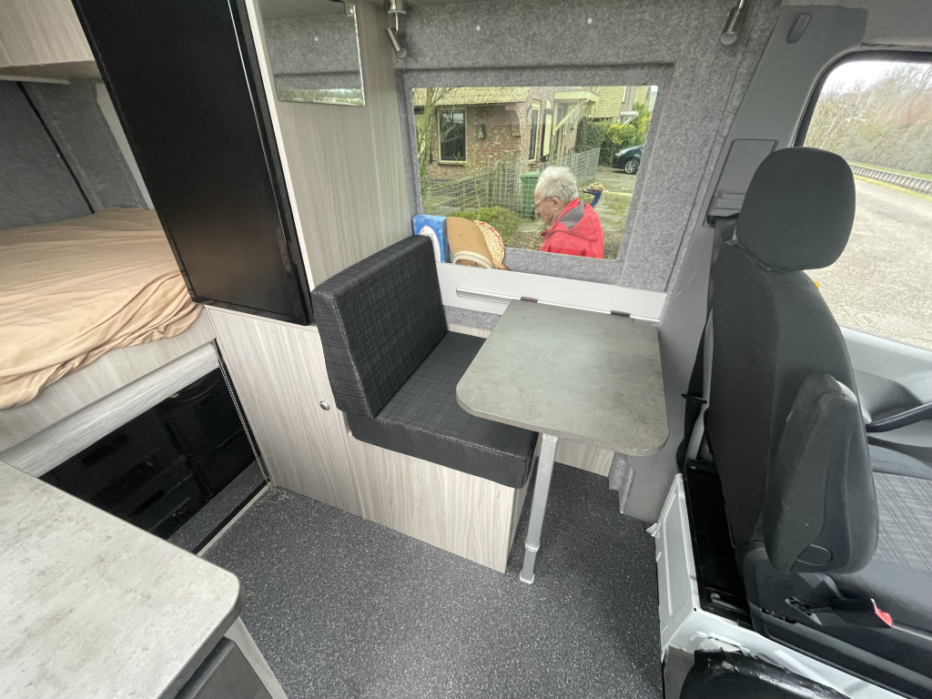 Mercerdes Sprinter 211 cdi foto: 2