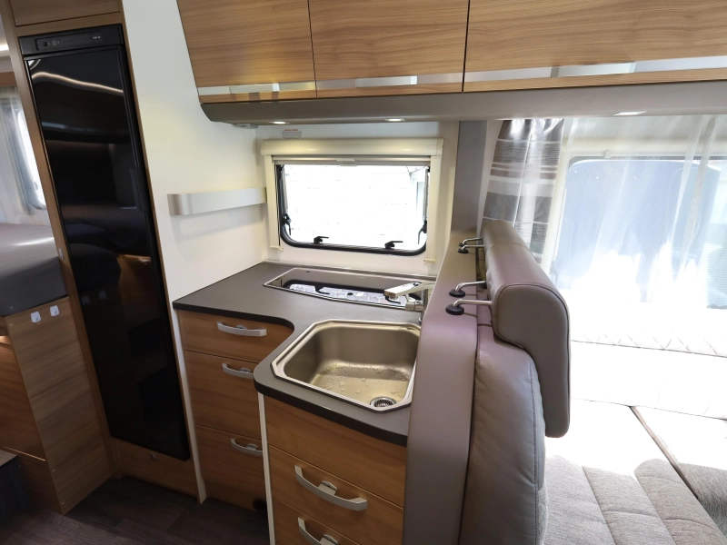 Adria Coral Axess 600 SL levelsysteem | fietsenrek  foto: 5