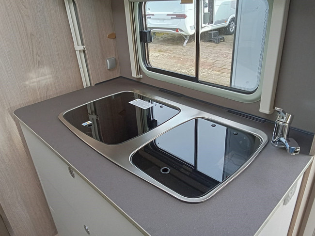 Bürstner Premio Plus 510 TK foto: 14