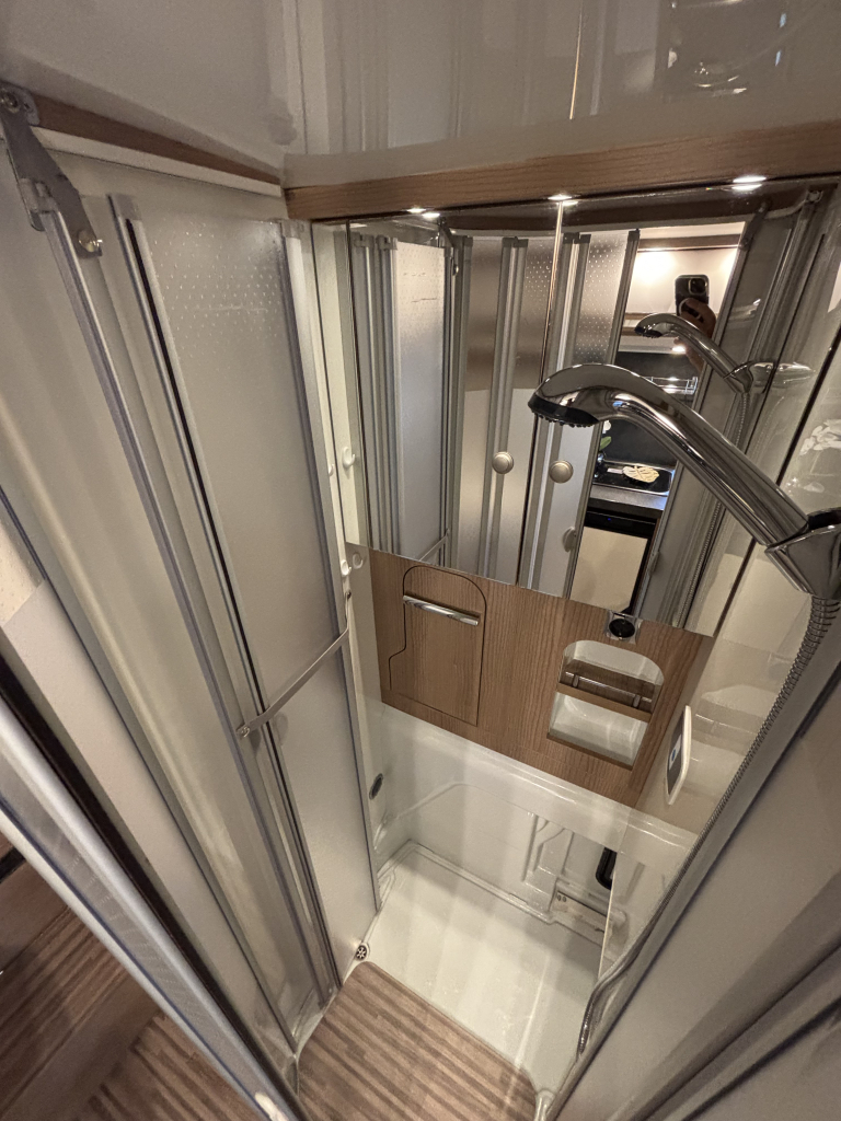 MALIBU 600 LE CAMAS INDIVIDUALES + TECHO ELEVABLE 9T AUTOM&Aacute;TICO foto: 7