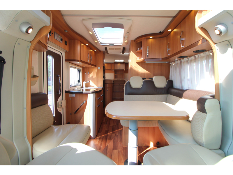 Hymer T 674 Enkele bedden - 2x airco  foto: 15