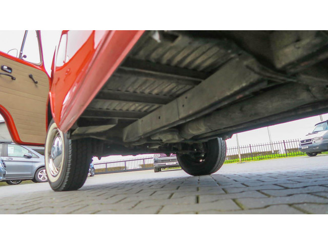 Volkswagen Transporter T2 Westfalia Madrid foto: 19