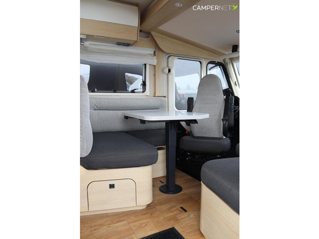 Hymer BMC-I 600 White Line 177cv Autom&aacute;tico | Cama abatible | Camas longitudinales | Control de crucero adaptativo | Chasis SLC | Ventilaci&oacute;n de inodoro SOG | Doble vivienda foto: 6