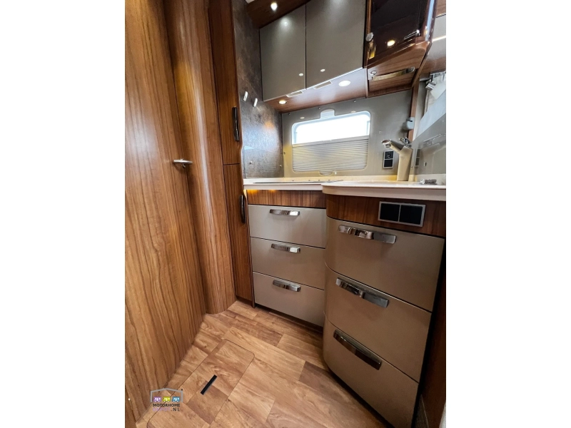 Hymer B 704 PL  foto: 8