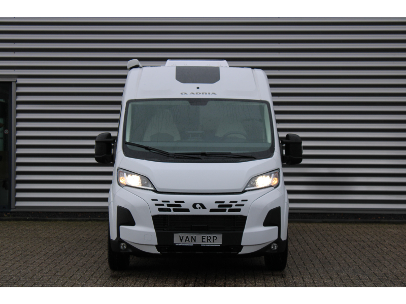 Adria Twin 640 SGX 140HP Automatic Towbar photo: 20