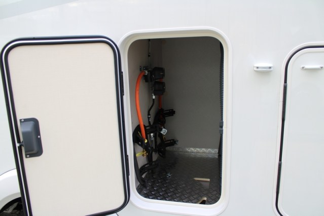 Jonge lichtgewicht integraal Hymer Exsis I 580 Pure 9G Tronic AUTOMAAT enkele bedden (58  foto: 9
