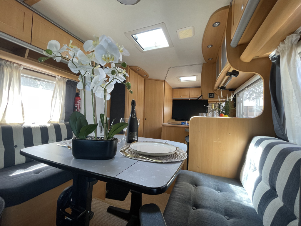 Dethleffs ADVANTAGE T5801 FRANSBED FACE TO FACE foto: 19