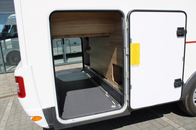 Robust Adria Matrix M 670 SK AUTOMATIC 5 seatbelts Queen bed + pull-down bed (71 photo: 14