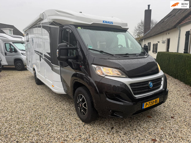 Knaus Live TI 700 MEG- L&auml;ngsbetten Black Edition