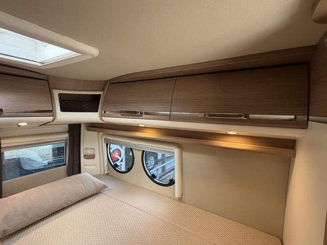 Carthago 640 LE Charming GT Automaat Enkele Bedden Zonnepaneel Luchtvering foto: 21