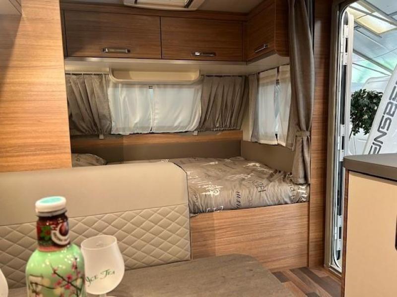 Weinsberg CaraOne Edition HOT 550 QDK met 3 stapelbedden  foto: 4