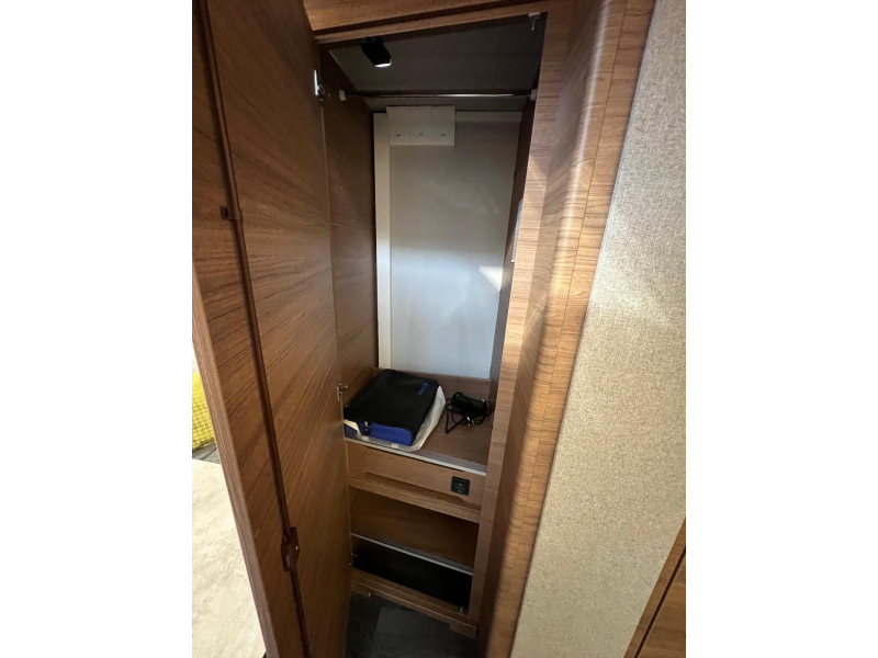 Knaus Sport E-Power Selection 500 EU mover, luifel, fietsenrek  foto: 17