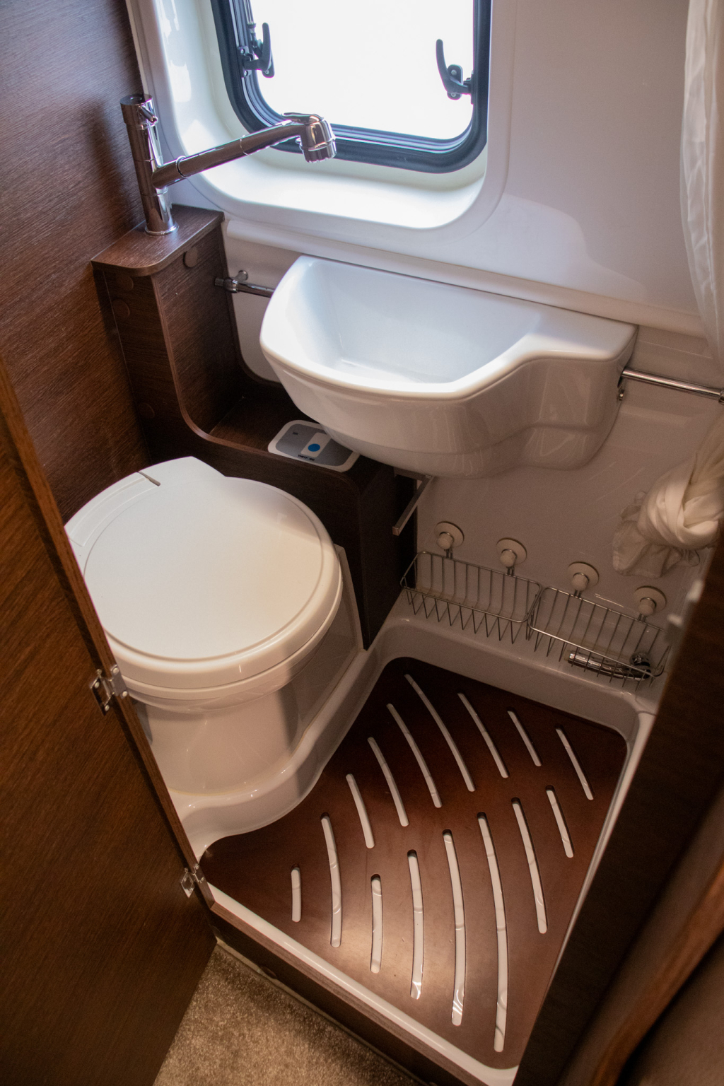 Karmann Davis 590 Skyroof foto: 23