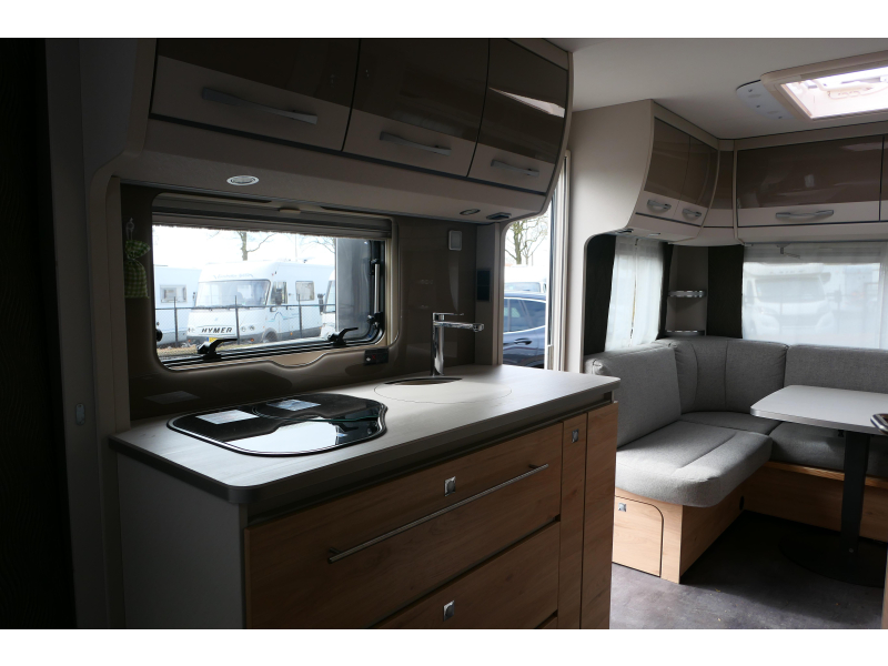 Dethleffs Nomad 530 DR zeer ruim met airco  foto: 10