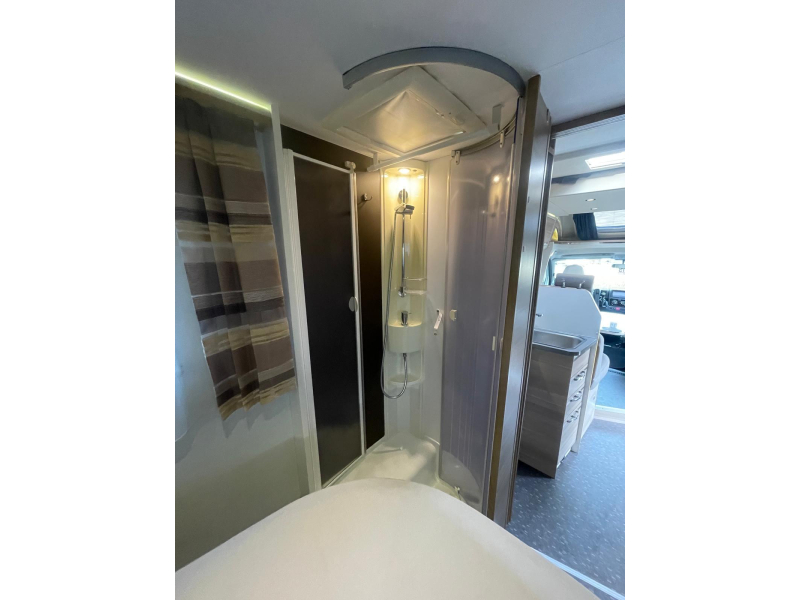 Adria Matrix M 670 SC 50 Years Edition 79000 km  foto: 18