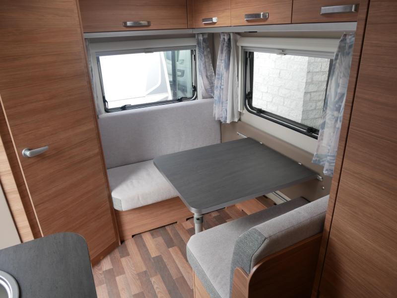 Weinsberg CaraOne 390 QD Incl. voortent  foto: 3