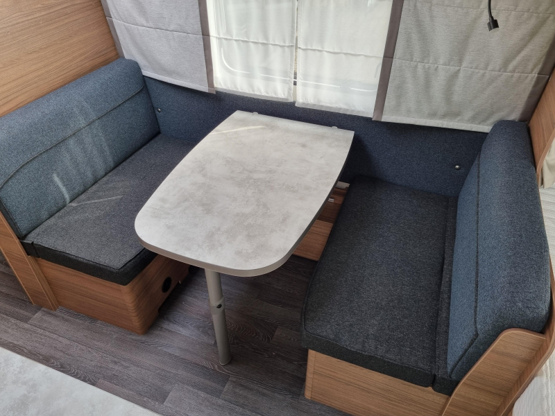 Knaus Sport 500 KD - Stapelbed - Airco  foto: 7