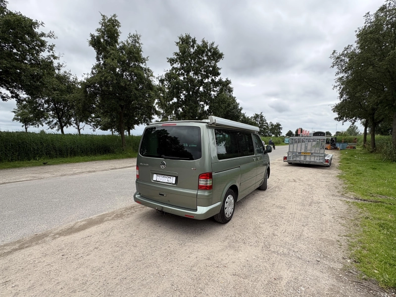 Volkswagen T5 California  foto: 2