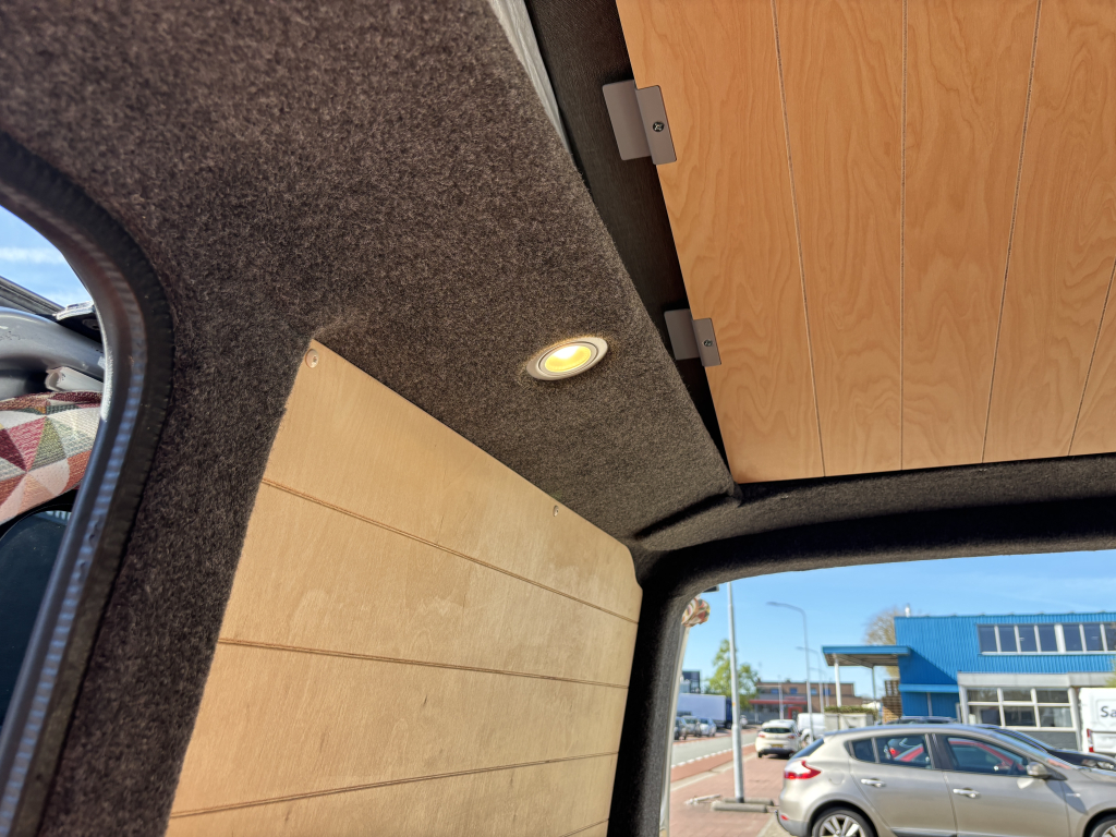 Volkswagen T6 buscamper 2020 Two-tone foto: 12