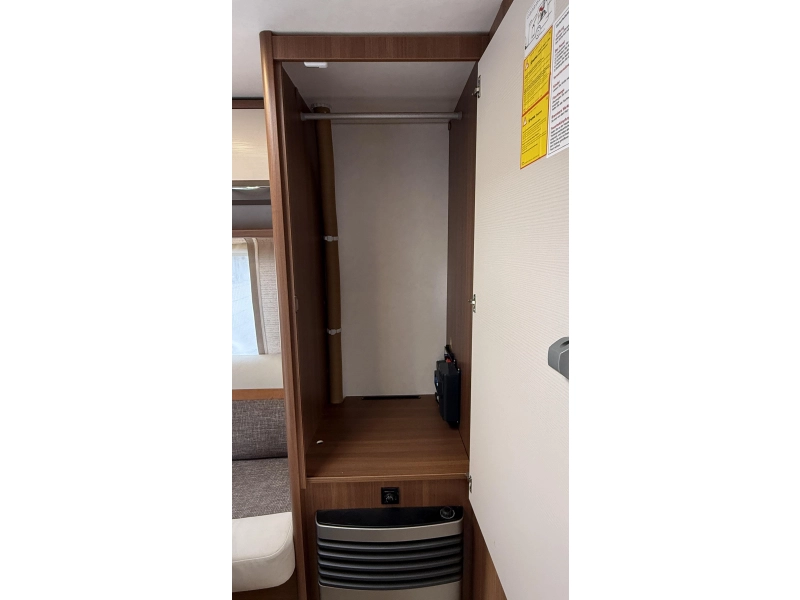 LMC Vivo 470 E enkele bedden zitgroep  foto: 4