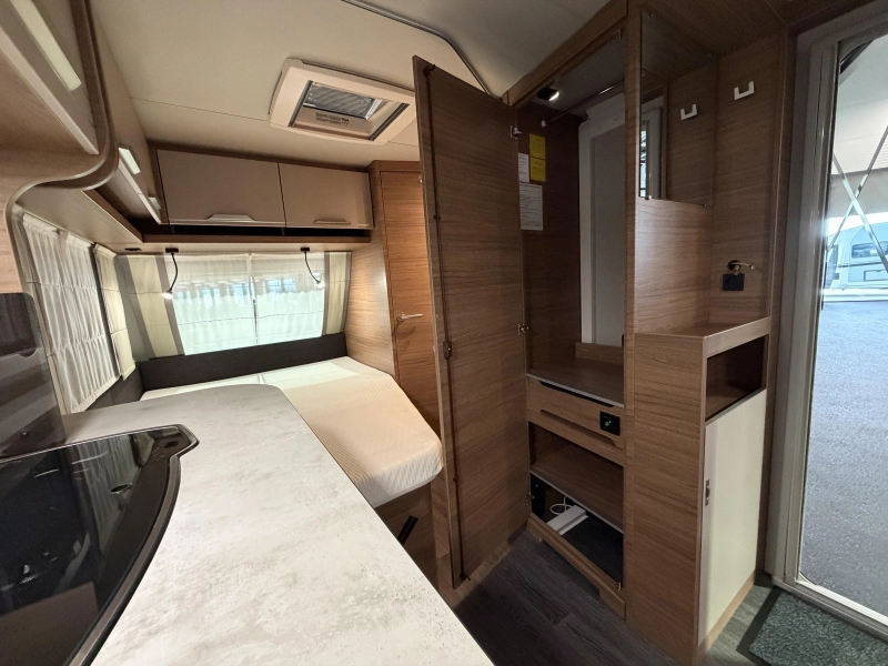 Knaus Sport 450 FU voortent opblaasbaar - FD  foto: 19