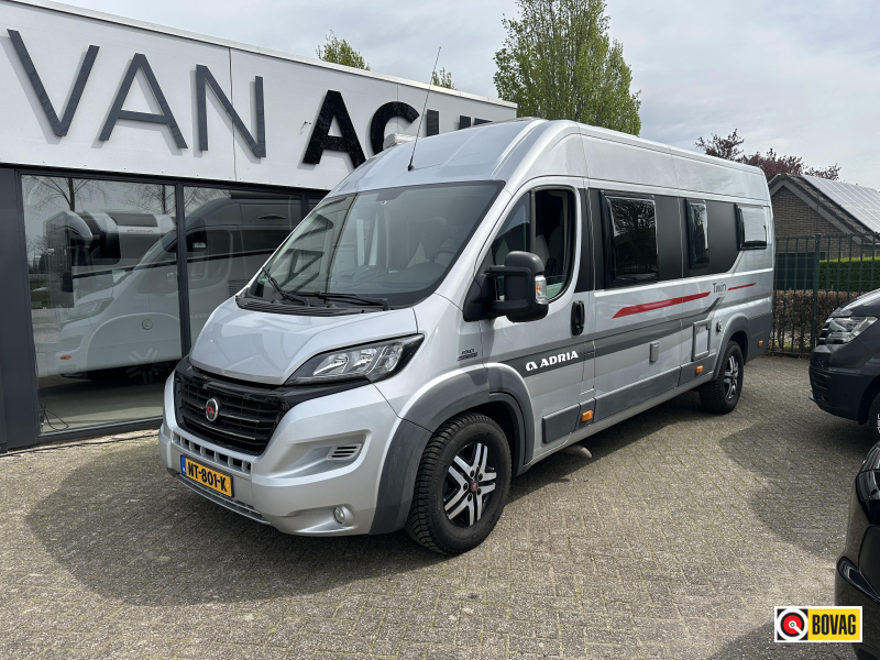 Adria Twin 640 SLX 150 pk zonnepaneel