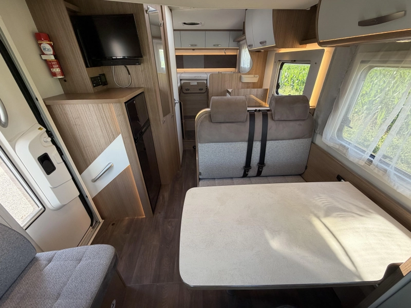 Carado Clever Edition 338 T Litio, 180CV Heossafe foto: 3