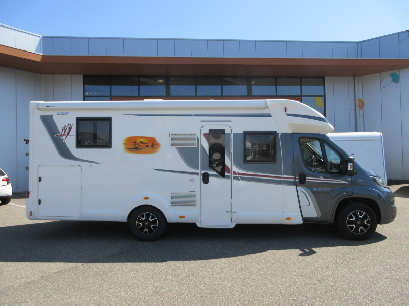 Rapido 696 F Premium Edition AUTOMAAT FACE TO FACE  foto: 1