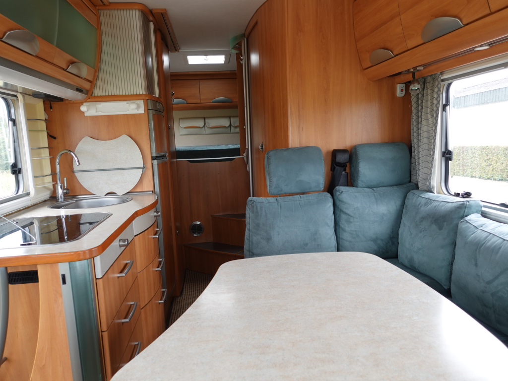 Hymer B614 foto: 2