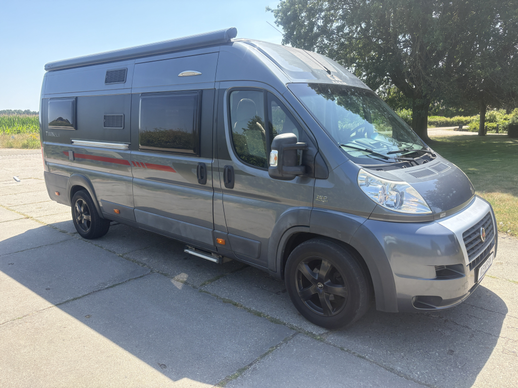 Adria TWIN SLX640, Enkele bedden 2.3 Turbo 130pk