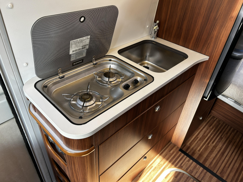 Adria Twin 640 SHX Dwarsbed/unieke indeling  foto: 11