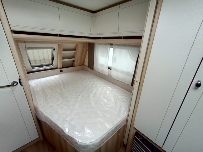 Hobby De Luxe 460 UFe Foto: 12