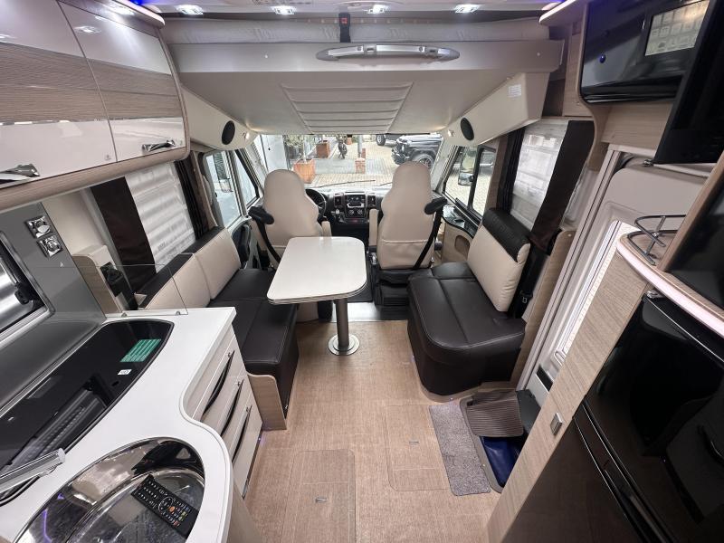 Mobilvetta K-Yacht 86 Lengtebedden Automaat TV  foto: 12