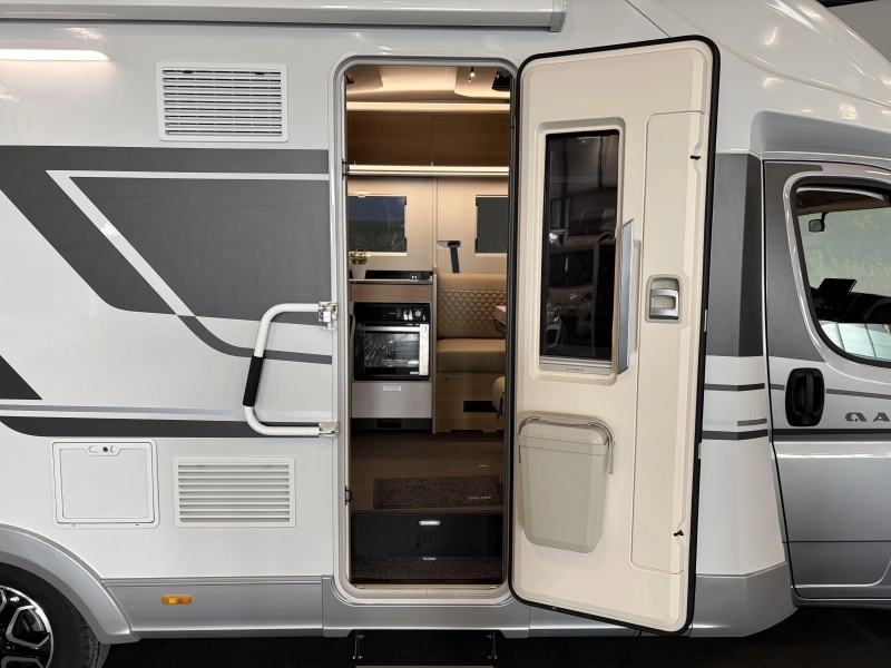 Adria Coral Plus 650 DC Queensbett / Automatik Foto: 6