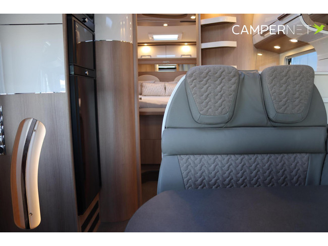 Carthago C-Tourer I 150 QB 170pk Automaat | Zo goed als nieuw | Queensbed | Gescheiden douche | Dubbele bodem | Hefbed | Luxe | LED kopla foto: 9