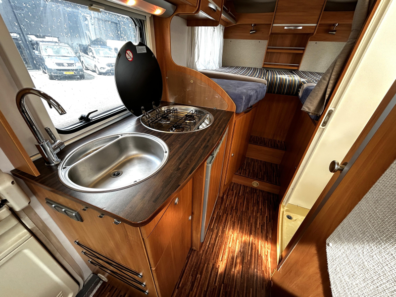 Hymer Exsis 562 Enkele-bedden/2009/Airco!  foto: 12