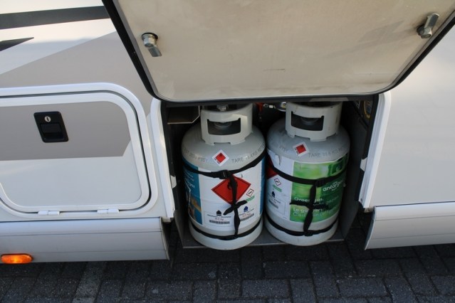 Carthago Chic C Line I 5.0 1e eigenaar Fiat 3.0 liter 160 pk 4250 kg chassis enkele bedden 5 zitplaatsen (122  foto: 5