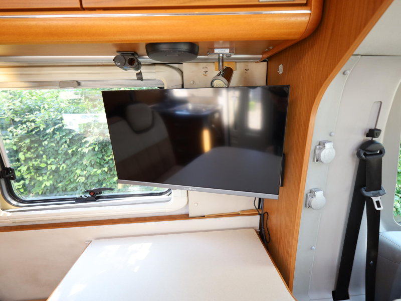 Hymer Tramp 674 SL enkele bedden | dakairco  foto: 12