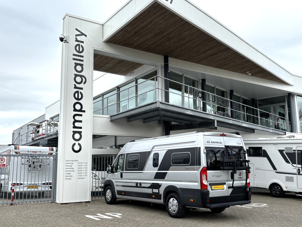 Adria Twin 640 SLB Supreme ENKELE BEDDEN EURO6 MAXI CHASSIS foto: 19