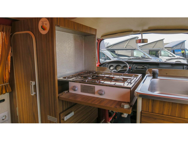 Volkswagen Transporter T2 Westfalia Madrid foto: 23