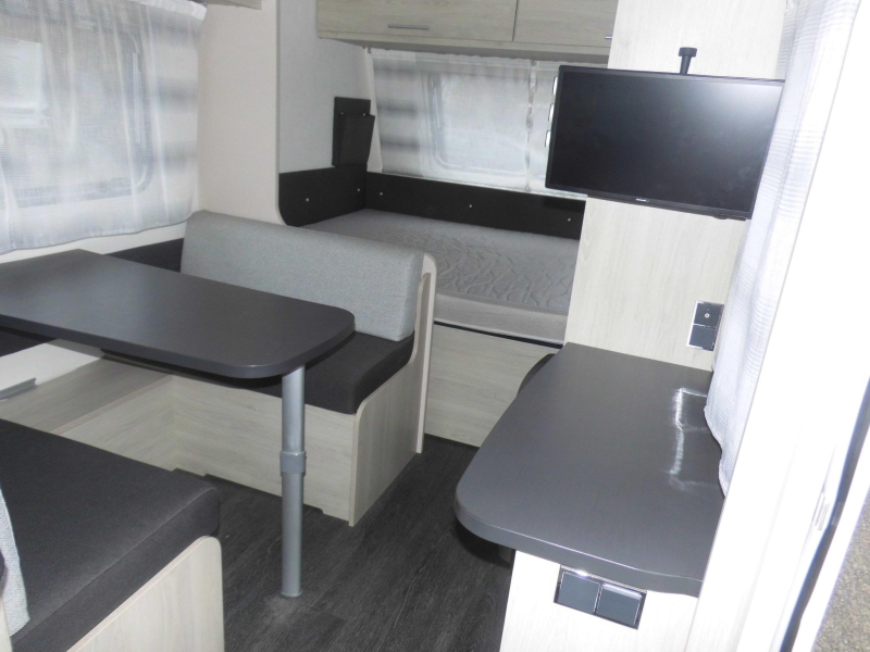 Caravelair Antares 400 Auvent cassette. photo : 8