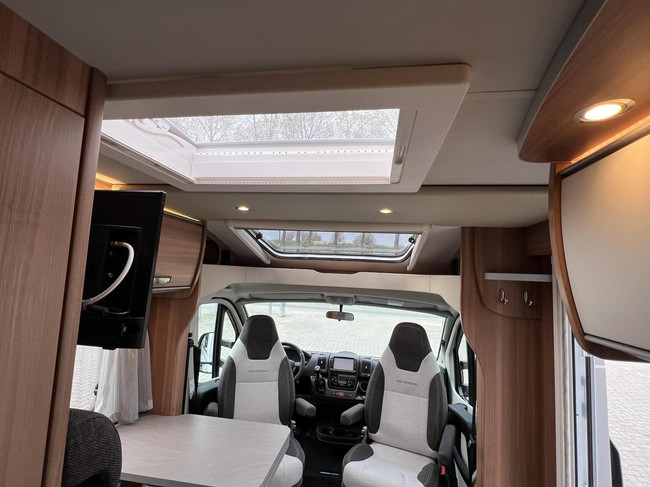Weinsberg 600 MEG Pepper Edition 165PK Enkele Bedden Luifel Zonnepaneel Omvormer foto: 20