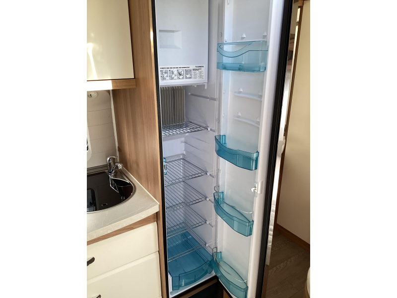 Hobby De Luxe 460 UFE omnistor foto: 7