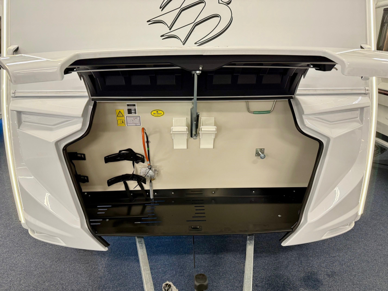Knaus Sport 500 EU Voordeel-pakket € 2.250,-  foto: 2